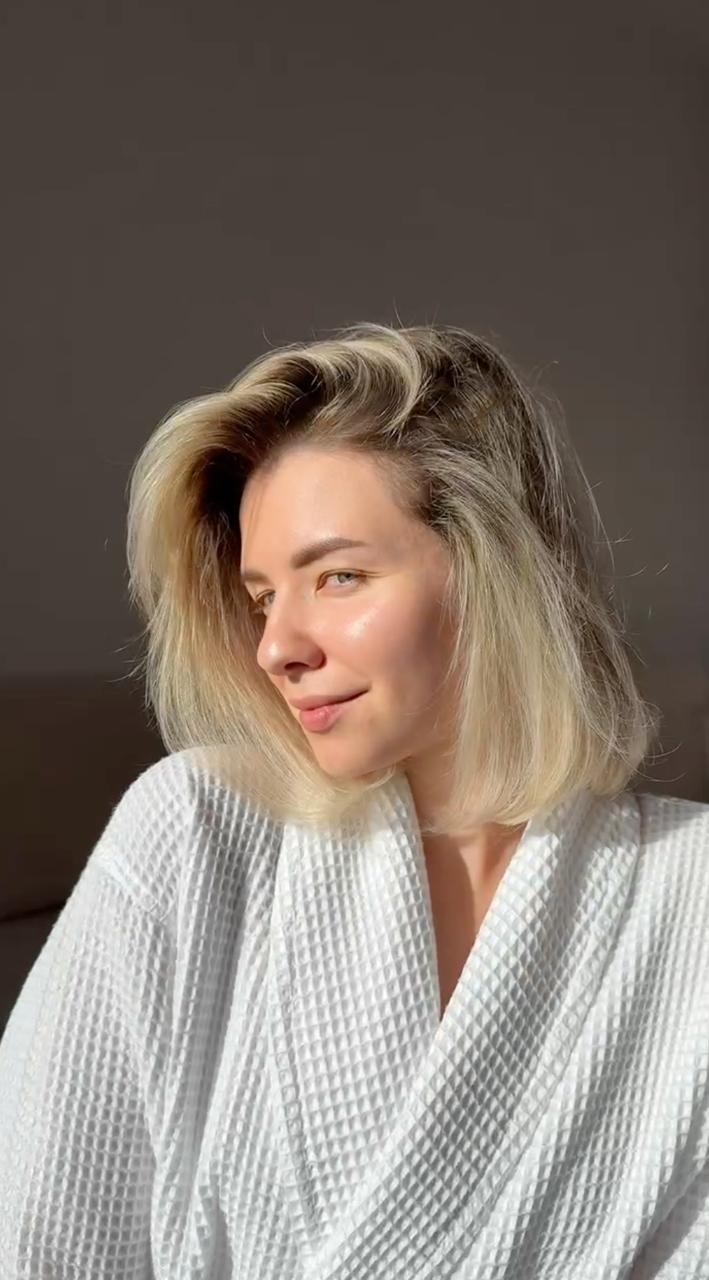 Morning skin, natural light